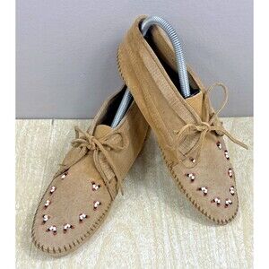 Minnetonka Moccasins Women's Size 4/6 Made in USA Beige/Brown Suede Beaded
